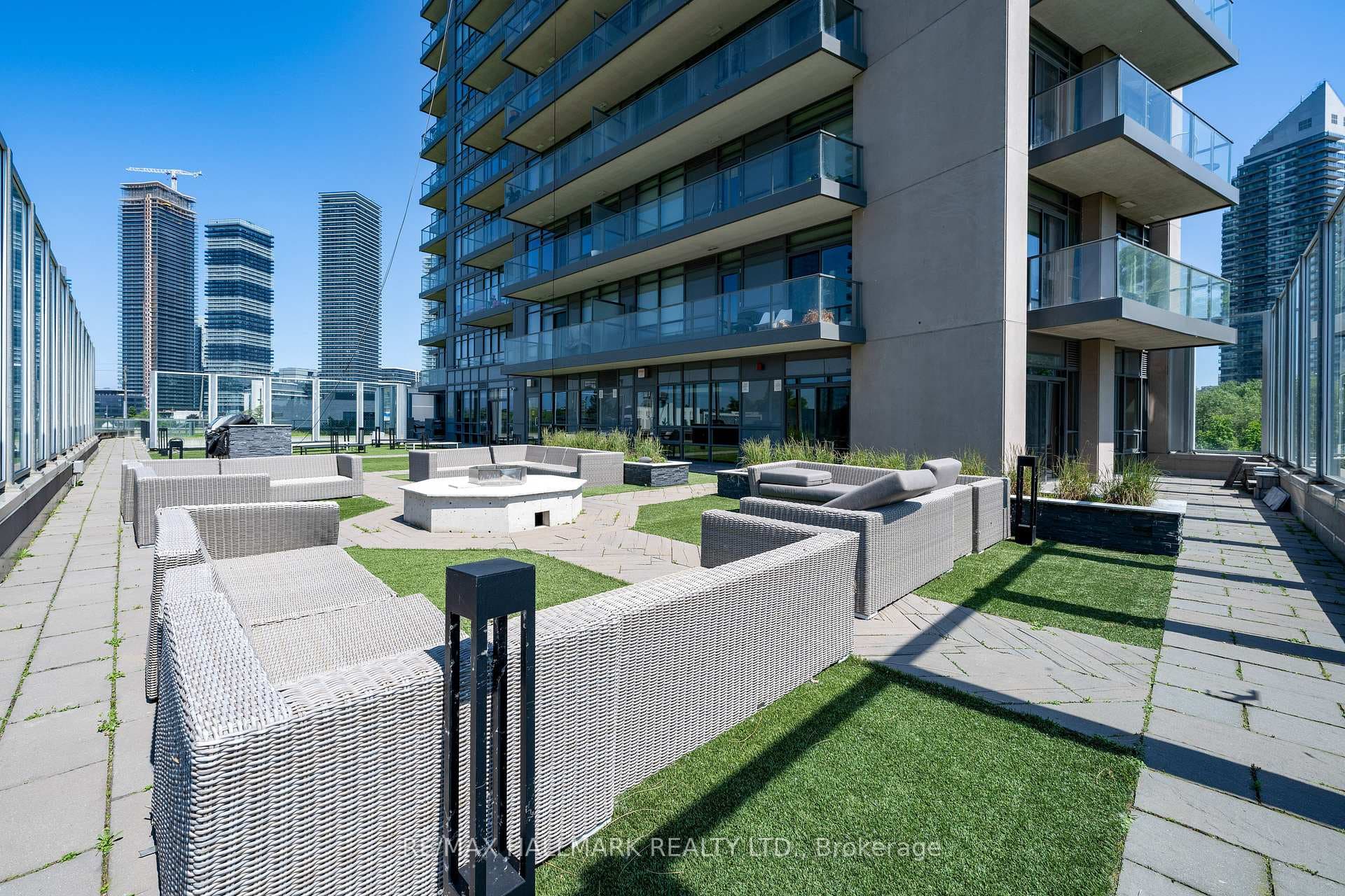 36 Park Lawn Road Unit 3205 photo 34
