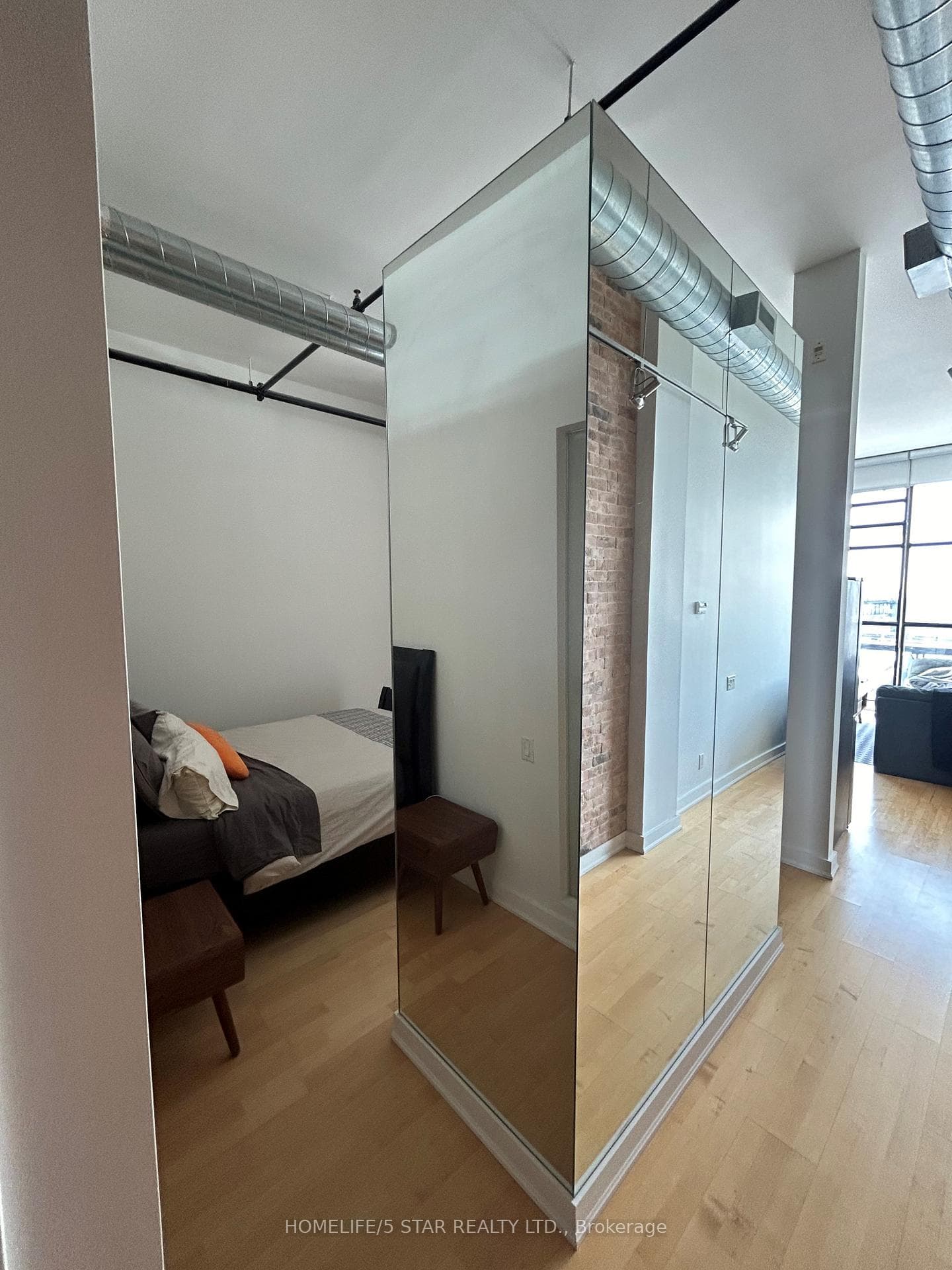 43 HANNA Avenue Unit 612 photo 10