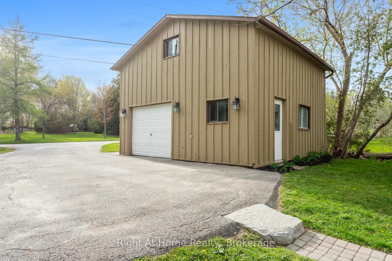 239 Aldred Drive photo 6