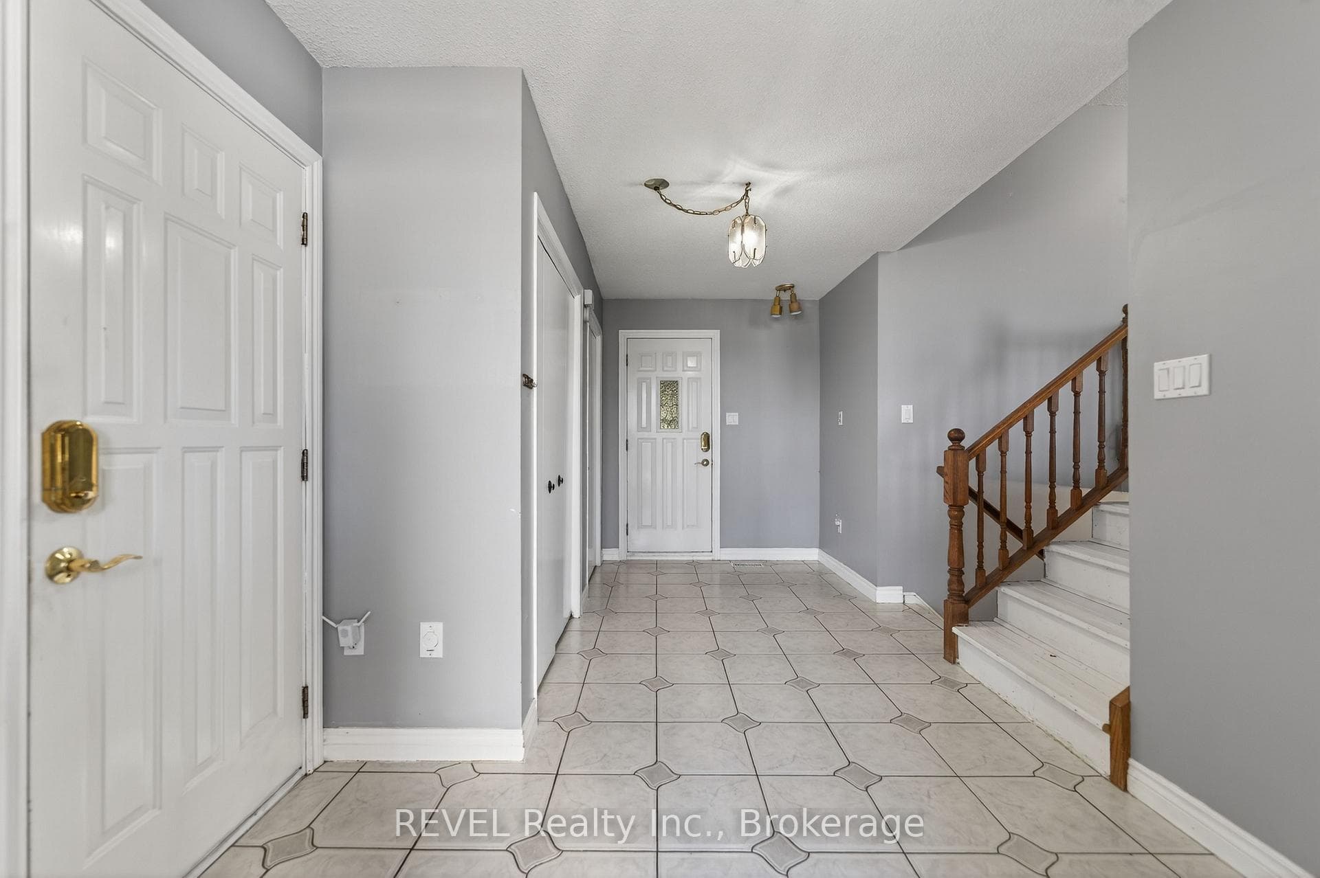 19 Lynwood Drive photo 5