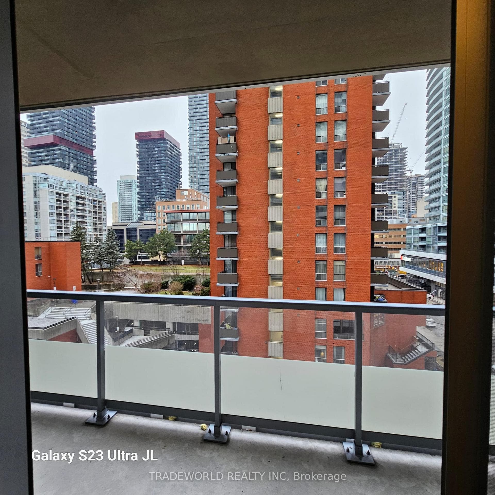 50 Dunfield Avenue Unit 718 photo 12