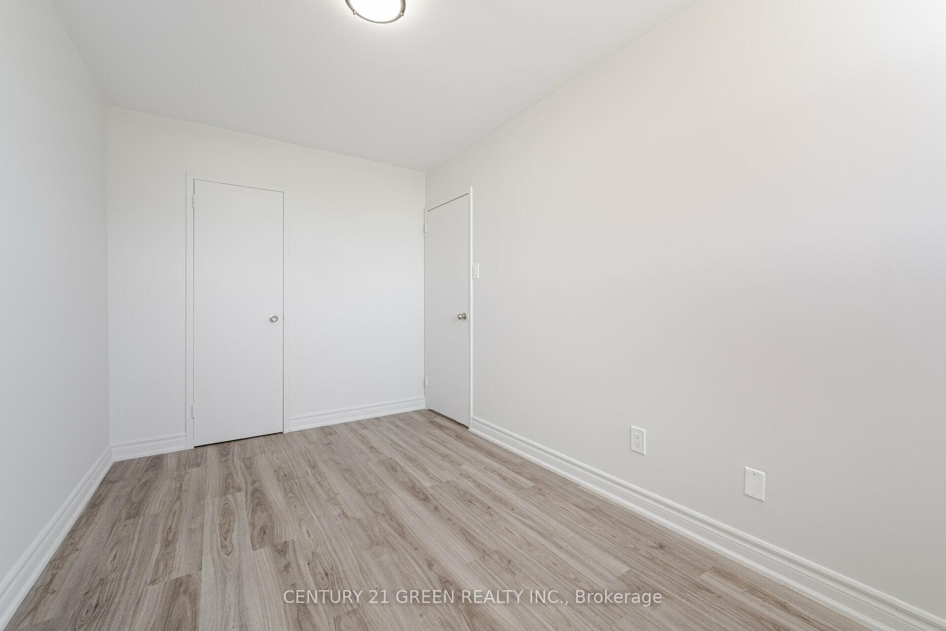 5 Parkway Forest Drive Unit 901 photo 24