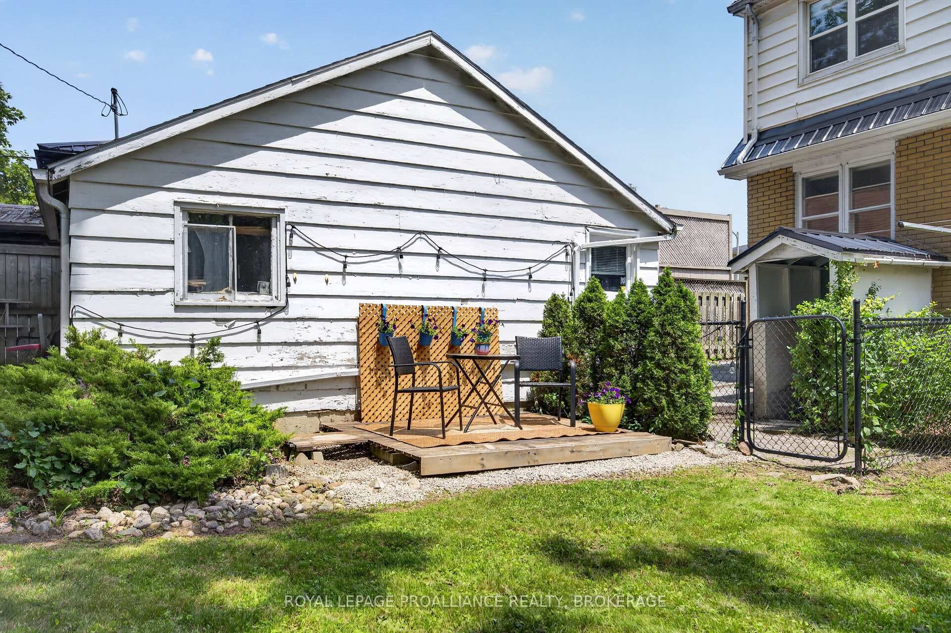 288 Yonge Street photo 38