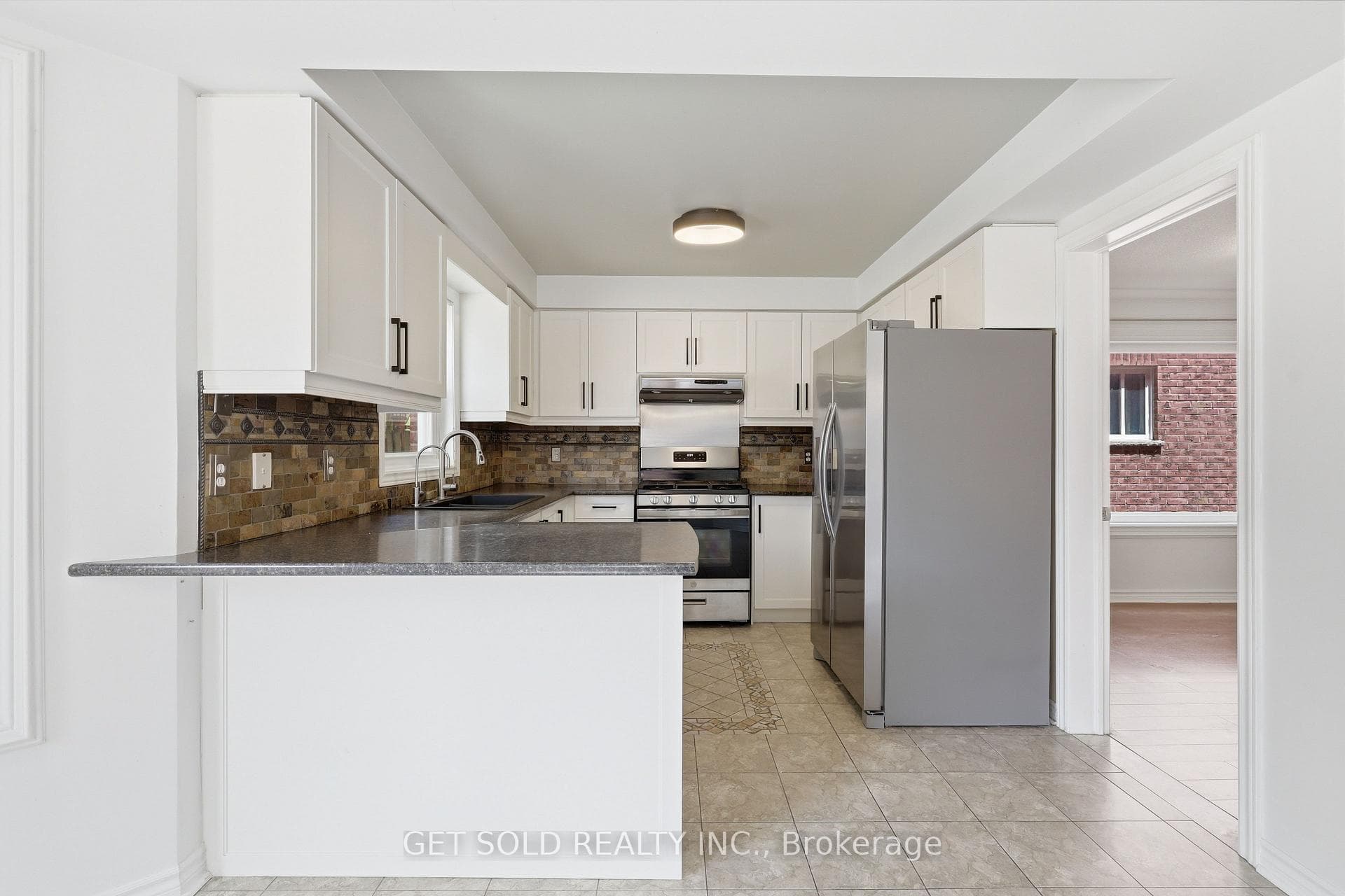28 Hawkins Drive photo 10