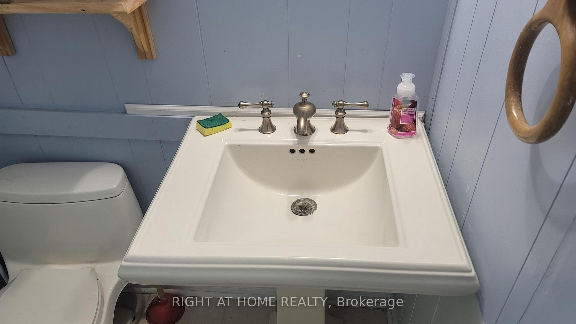 125 Weir Crescent photo 11