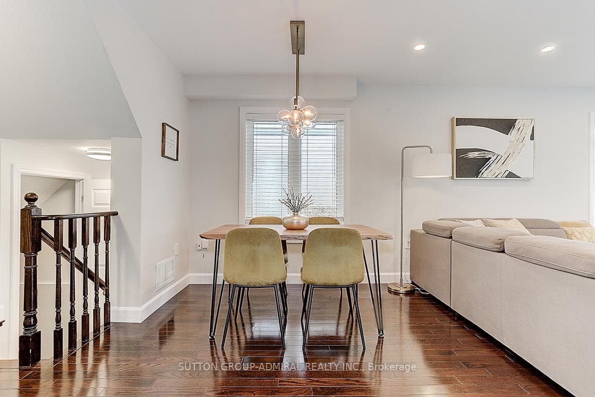 1329 Wadebridge Crescent photo 7