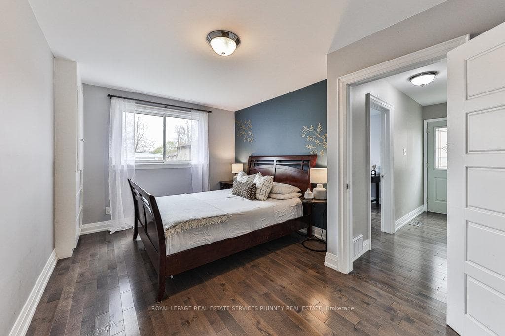 1511 Hobbs Crescent photo 19