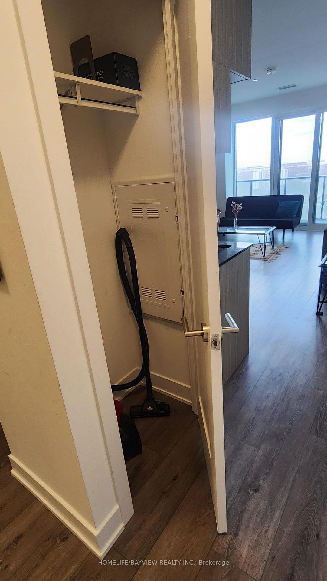 575 Bloor Street Unit 2704 photo 4