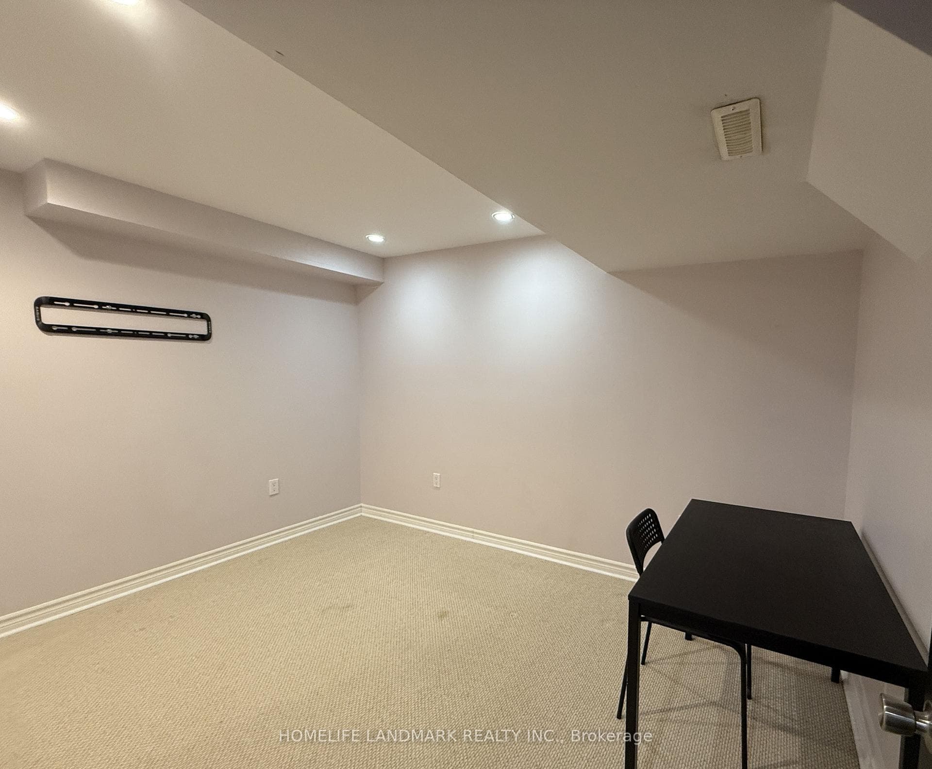 3 Caprara Crescent Unit BSMT photo 19