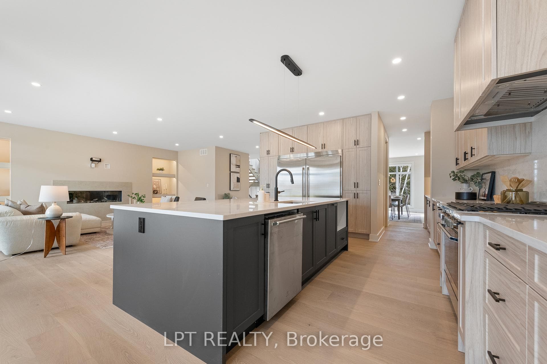 15 Briggs Avenue photo 12