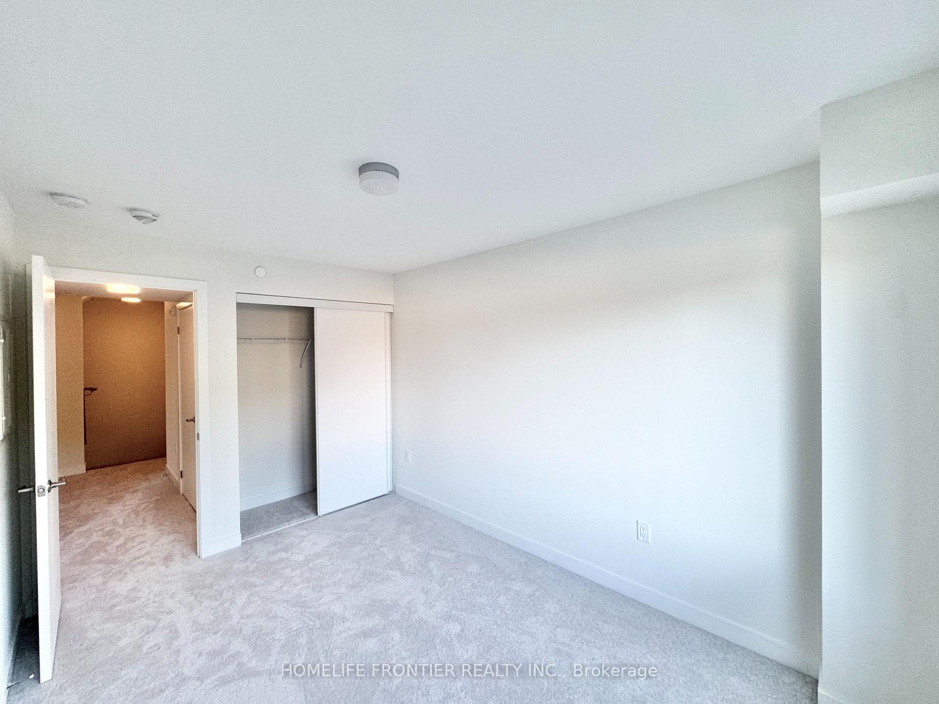 3538 Colonial Drive Unit 19 photo 6