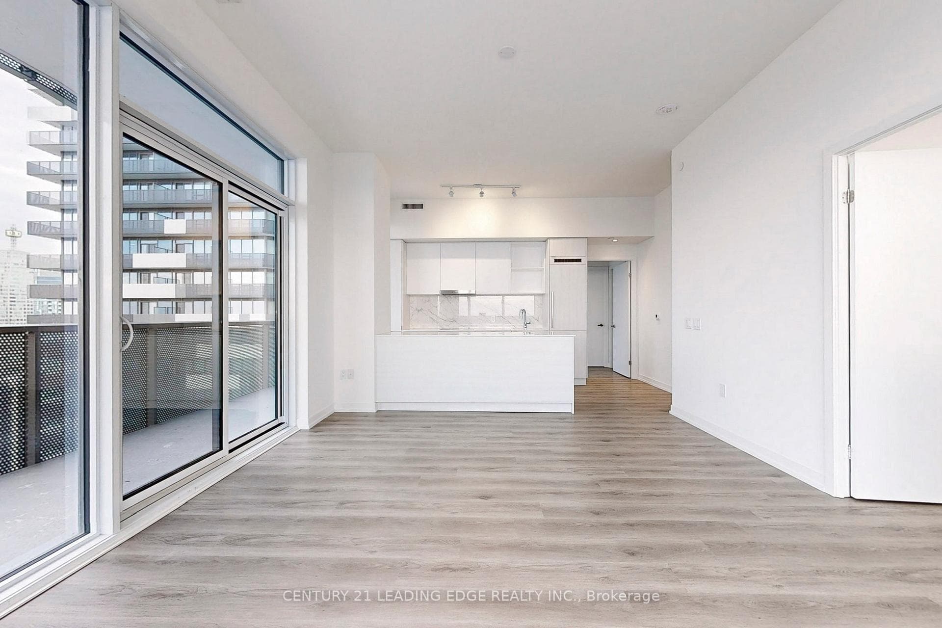 138 Downes Street Unit 5909 photo 6