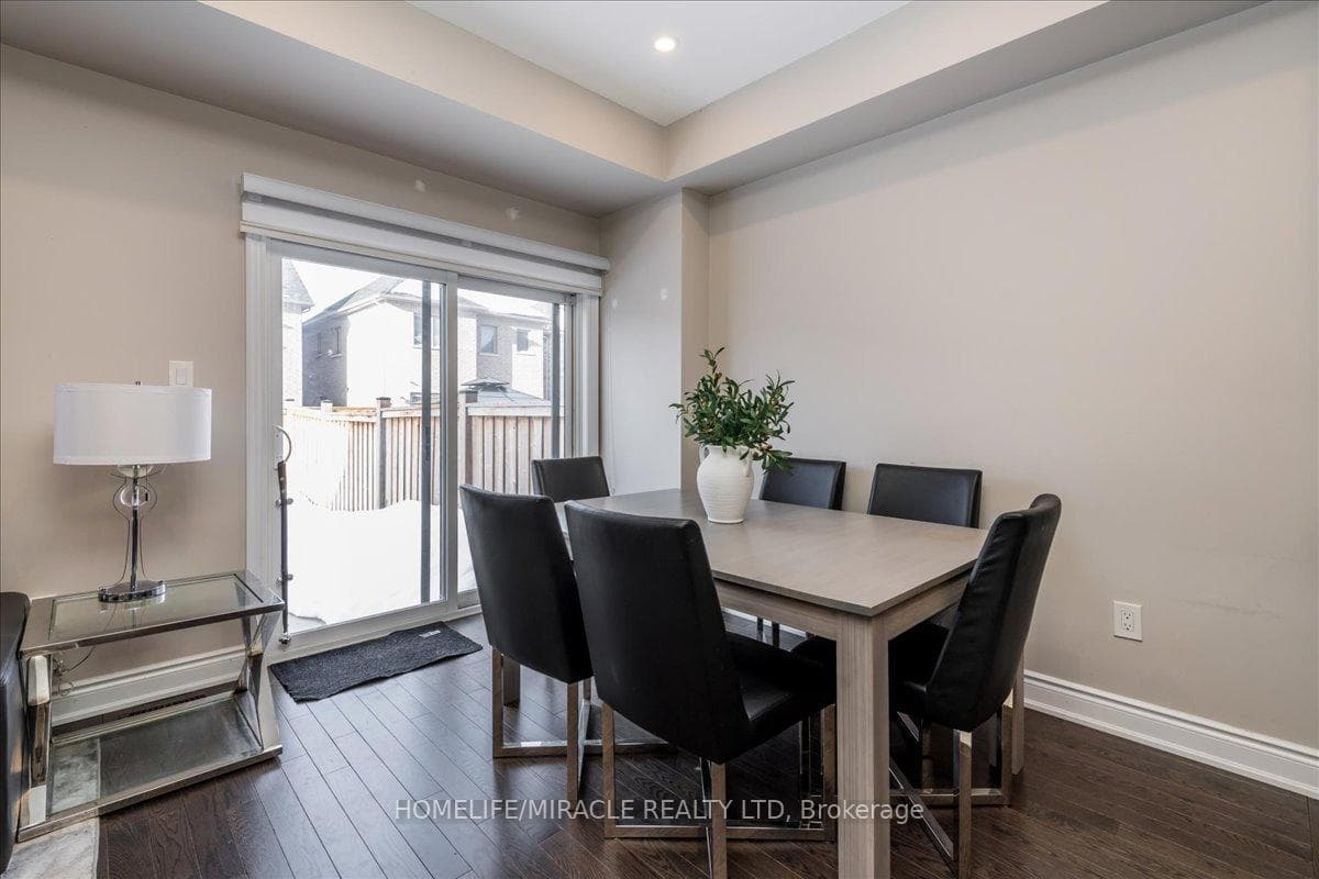 26 Arnold Crescent photo 9