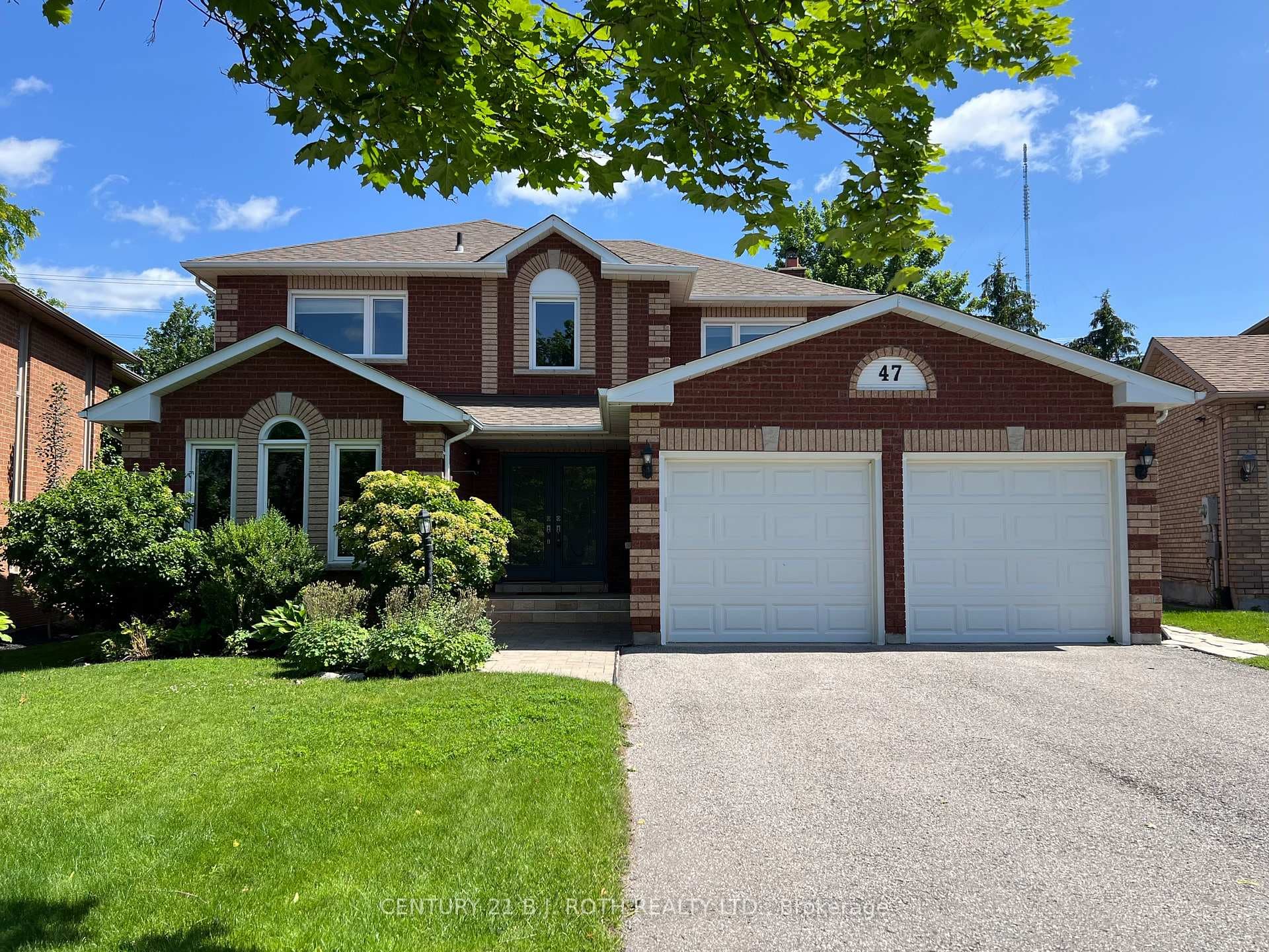 47 Looker Drive photo 1