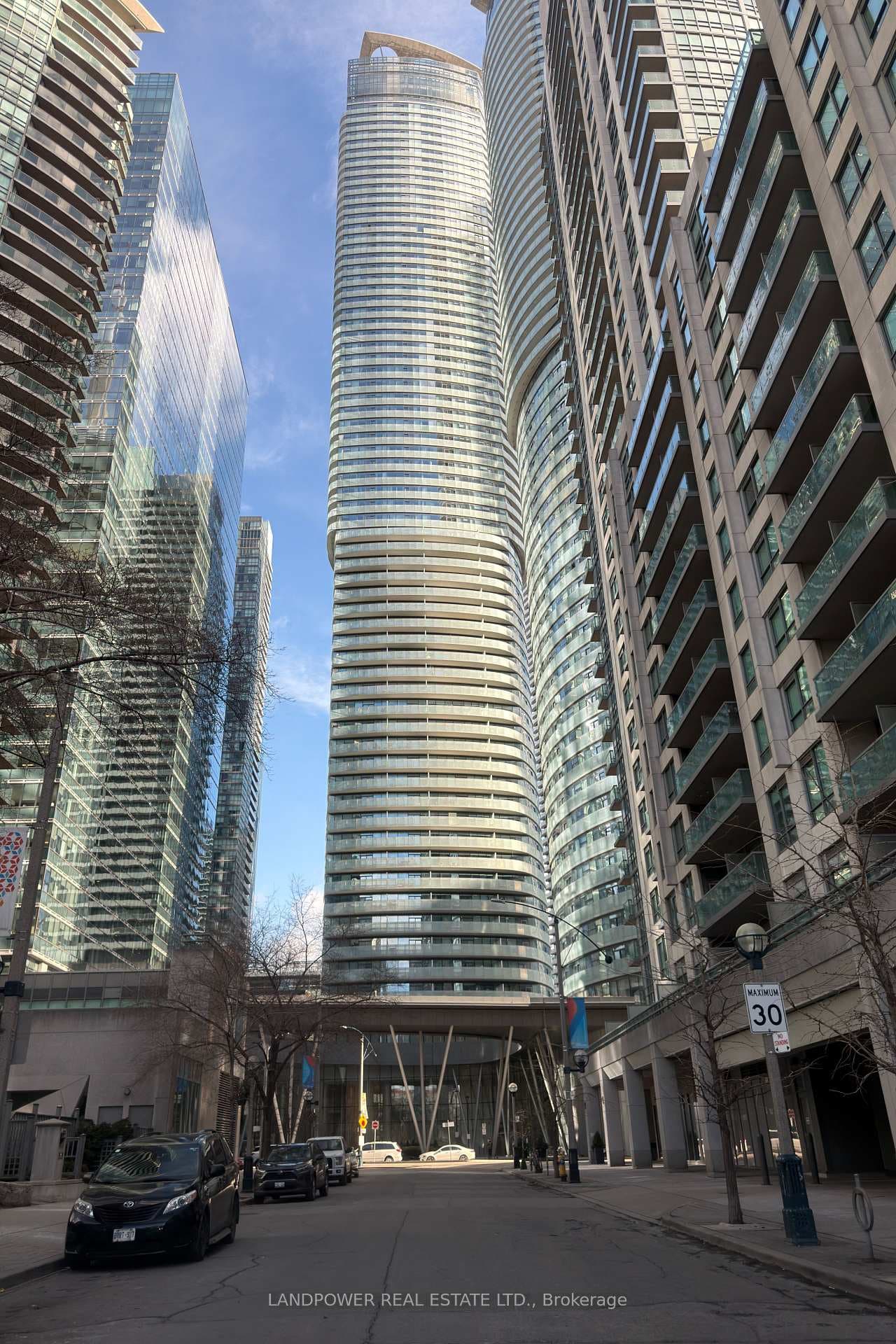 14 York Street Unit 6009 photo 10