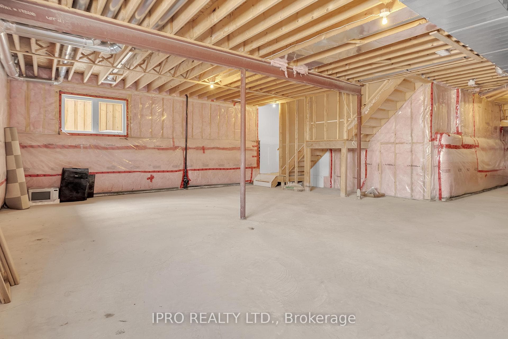 48 Prestwick Street photo 23
