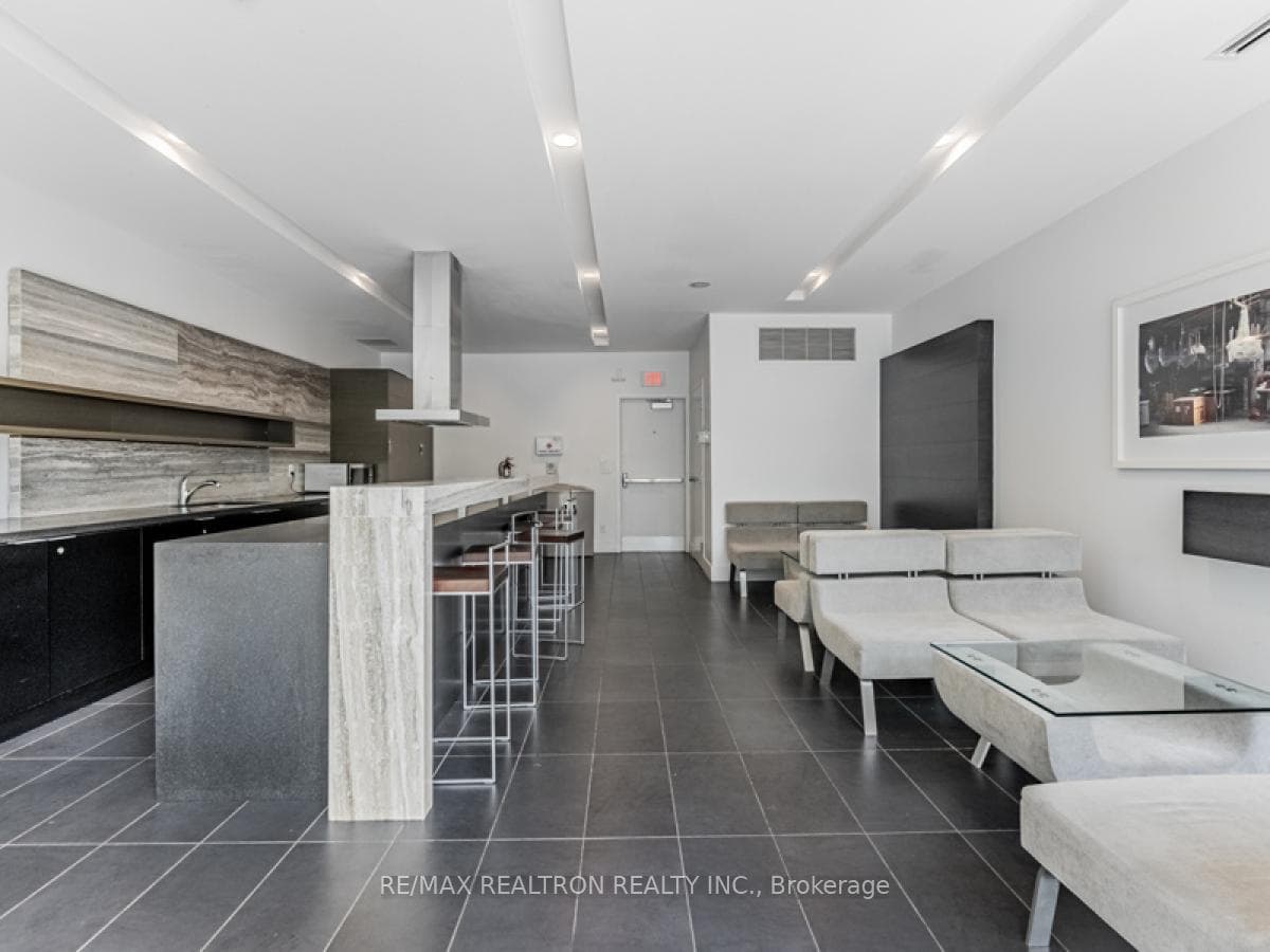 110 Charles Street Unit 1210 photo 26