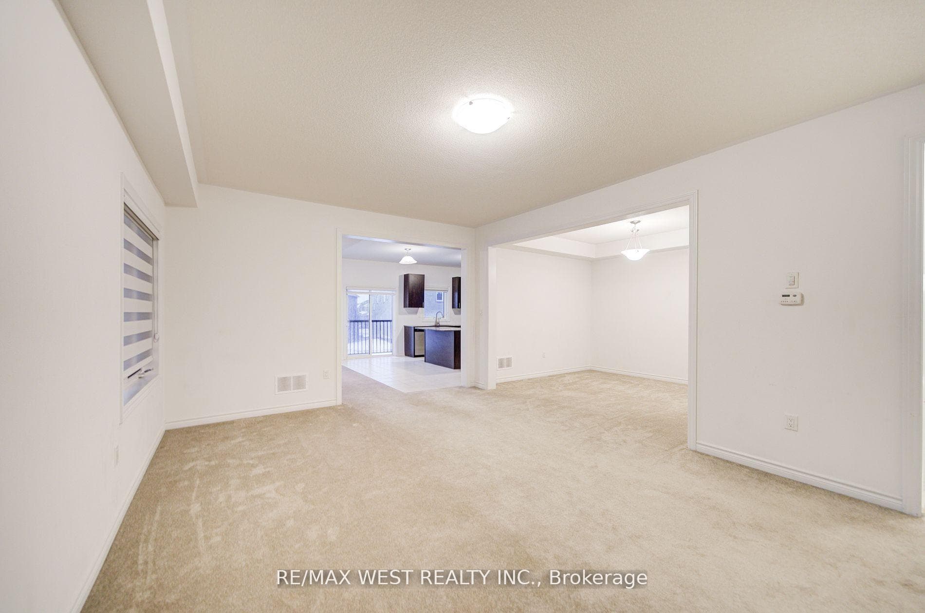 319 Ridley Crescent photo 7