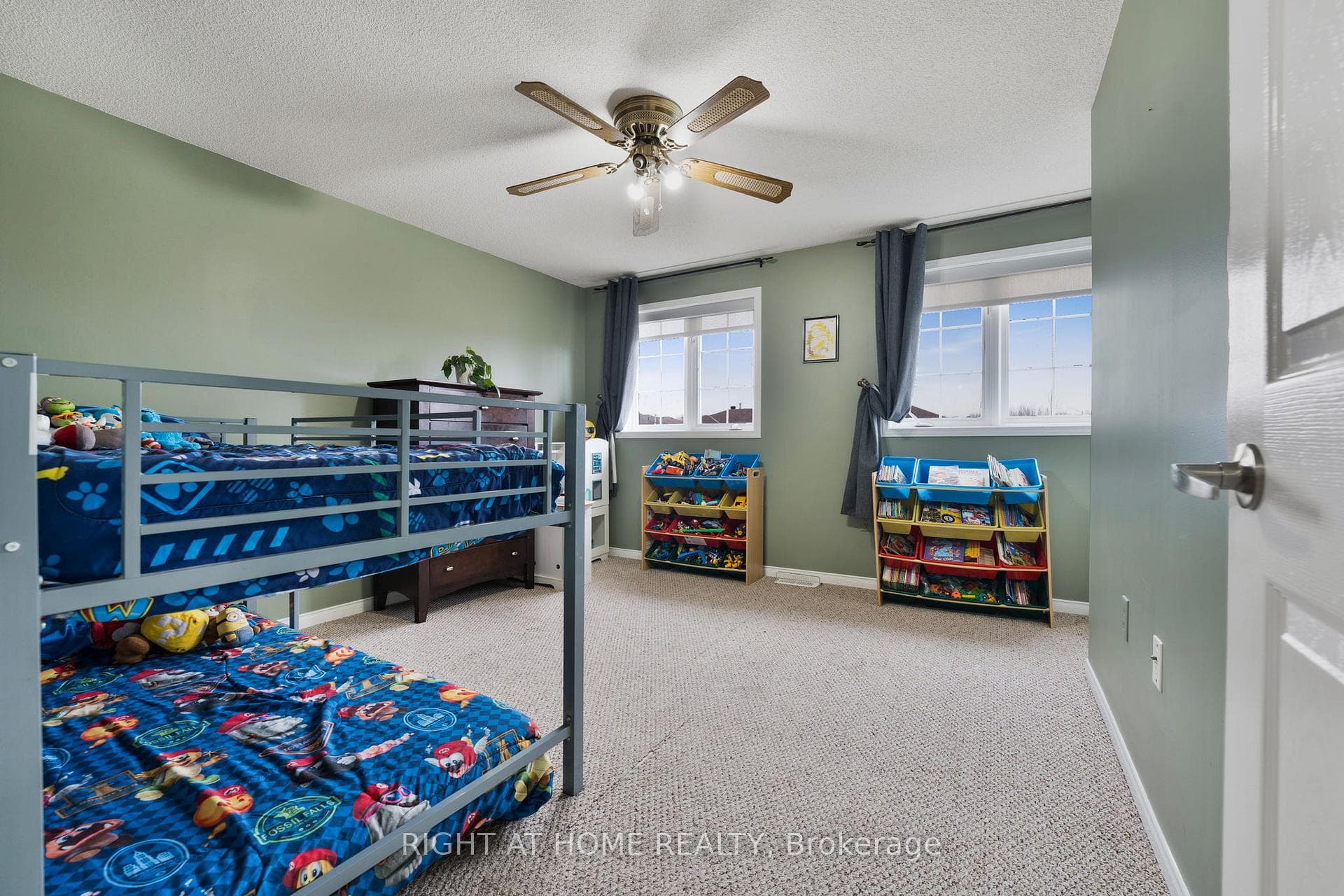 263 DUNSMORE Lane photo 23