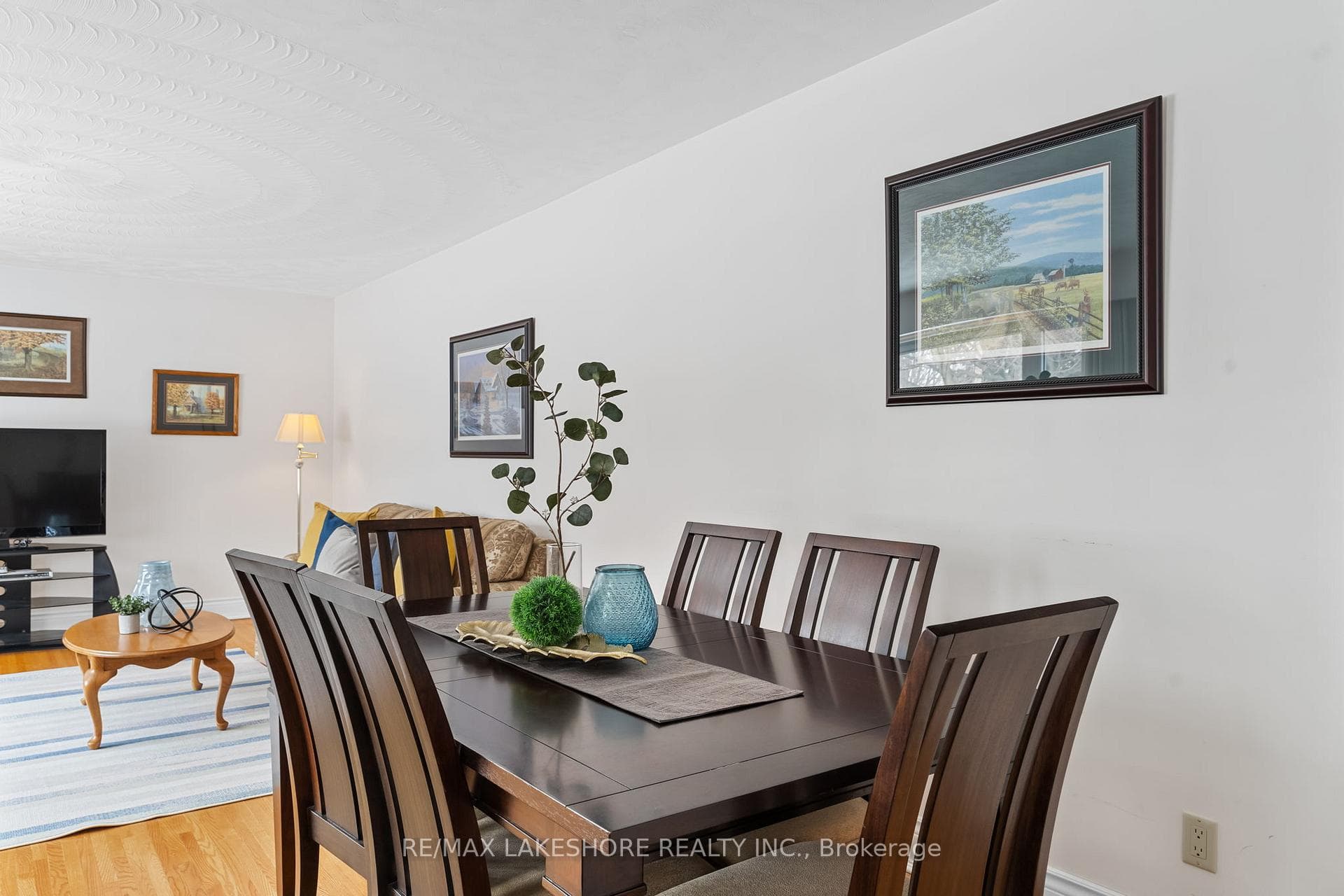 73 University Avenue photo 12