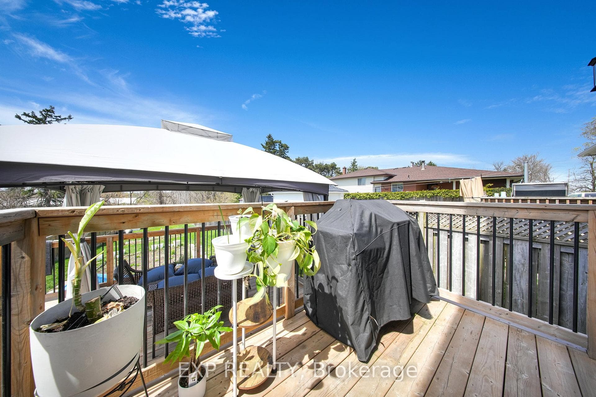 77 Clarke Street photo 34