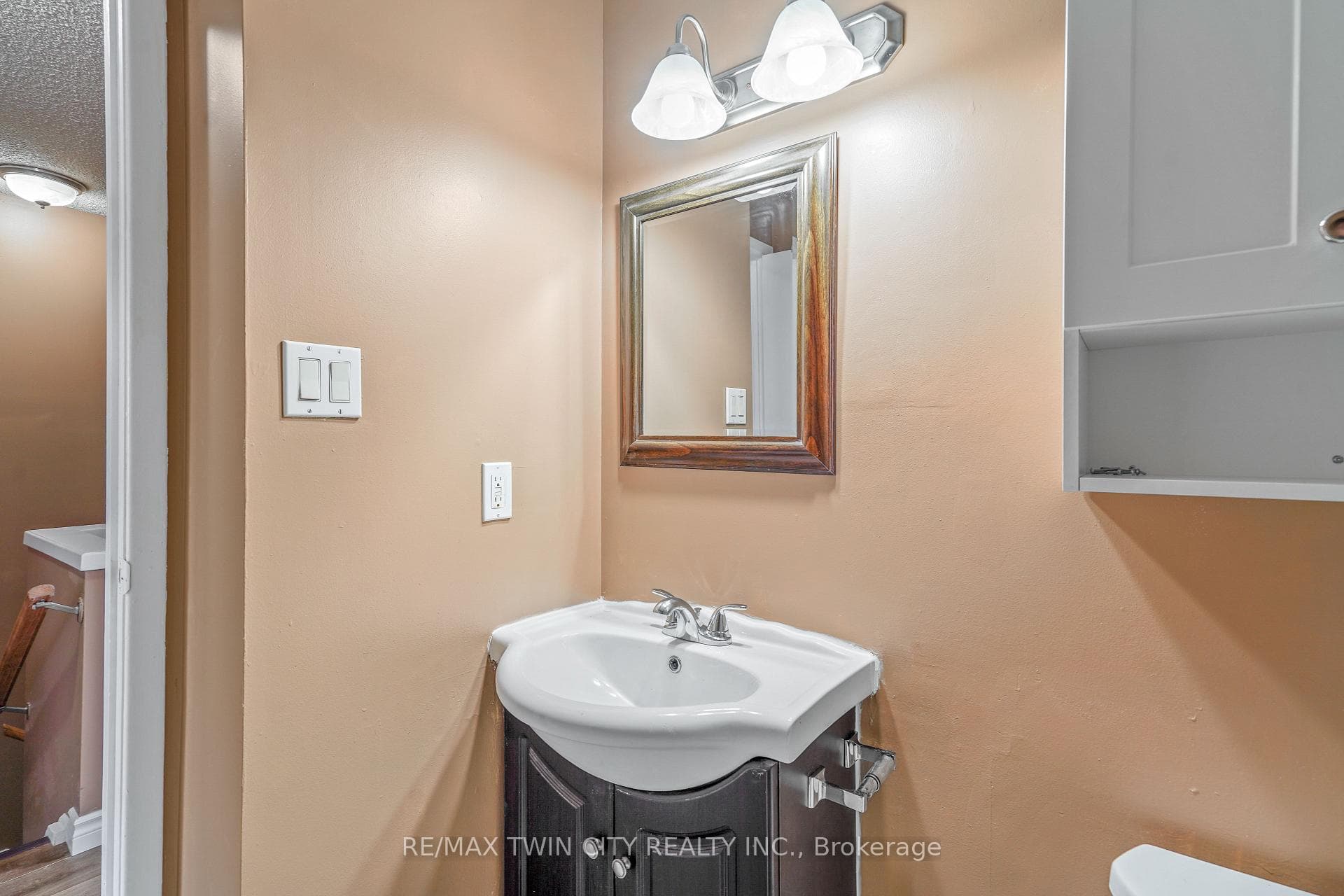 32 Parkside Drive photo 30