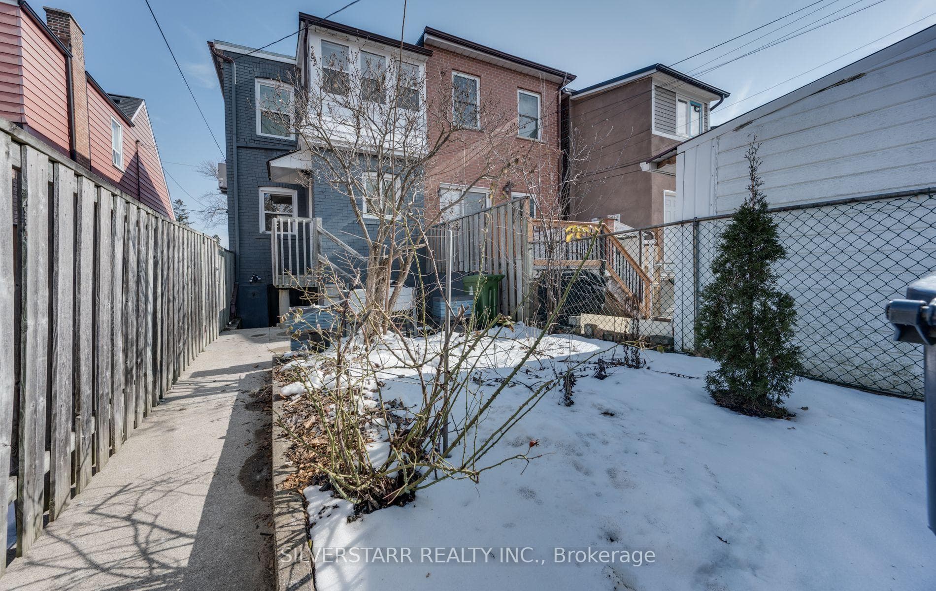72 Harvie Avenue photo 38