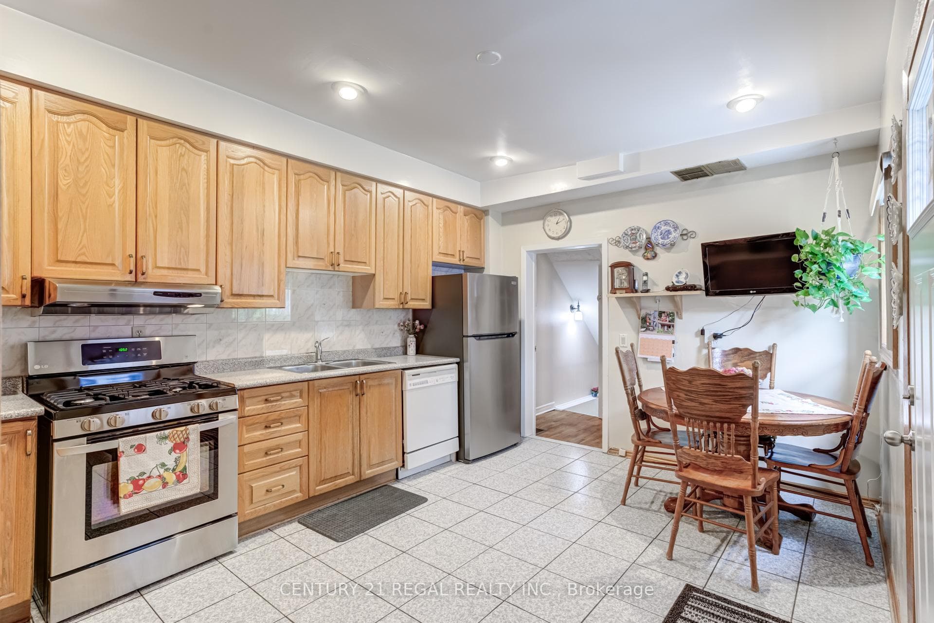 199 Lisgar Street photo 13