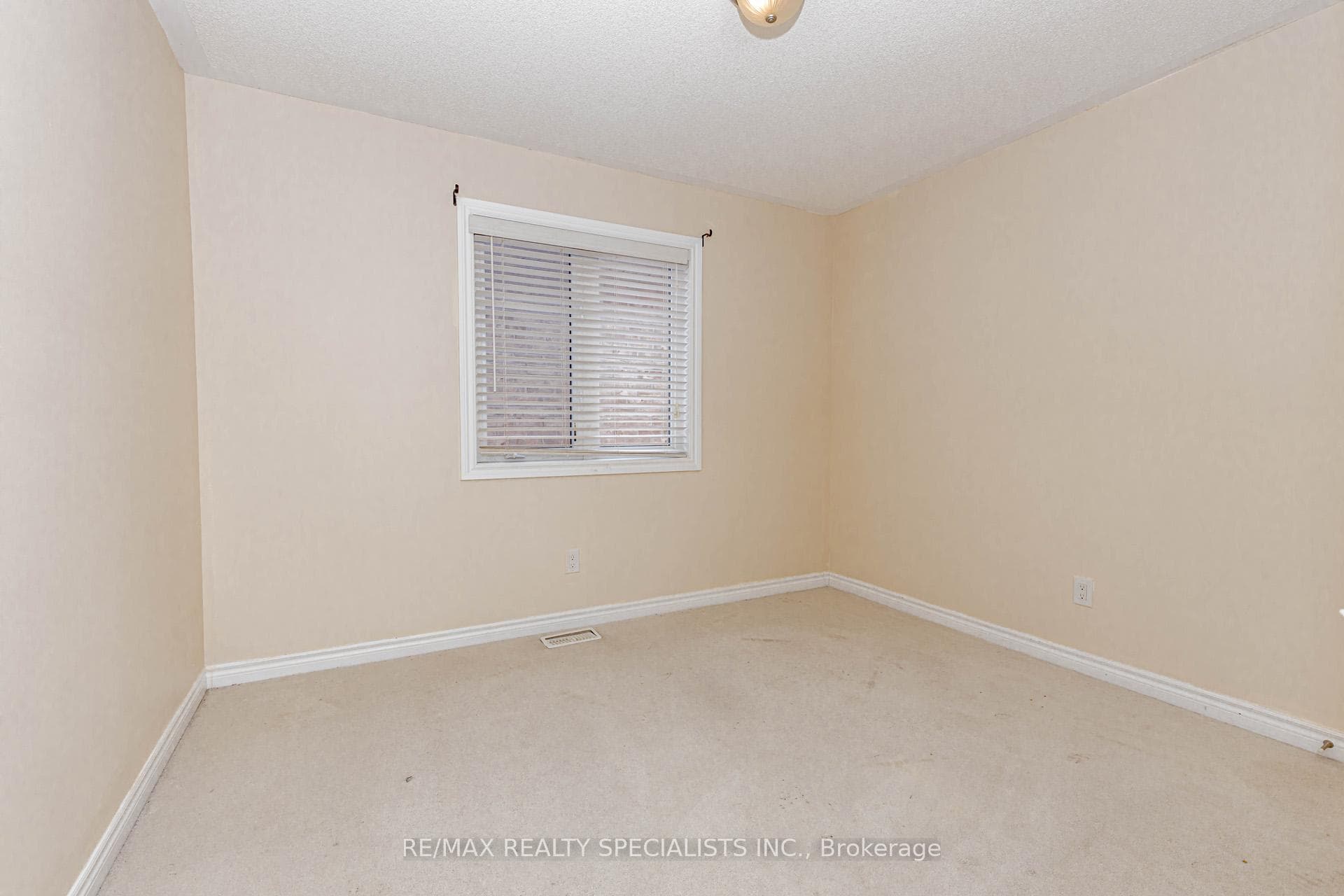 137 Savoline Boulevard photo 23