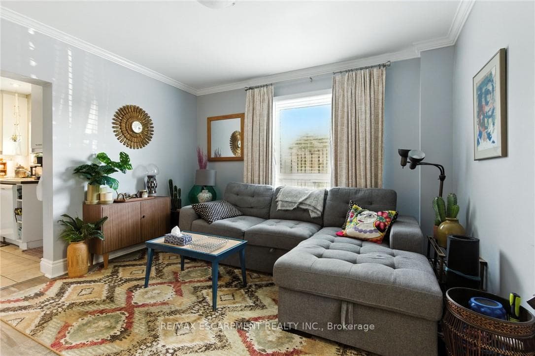 346 Hunter Street photo 6