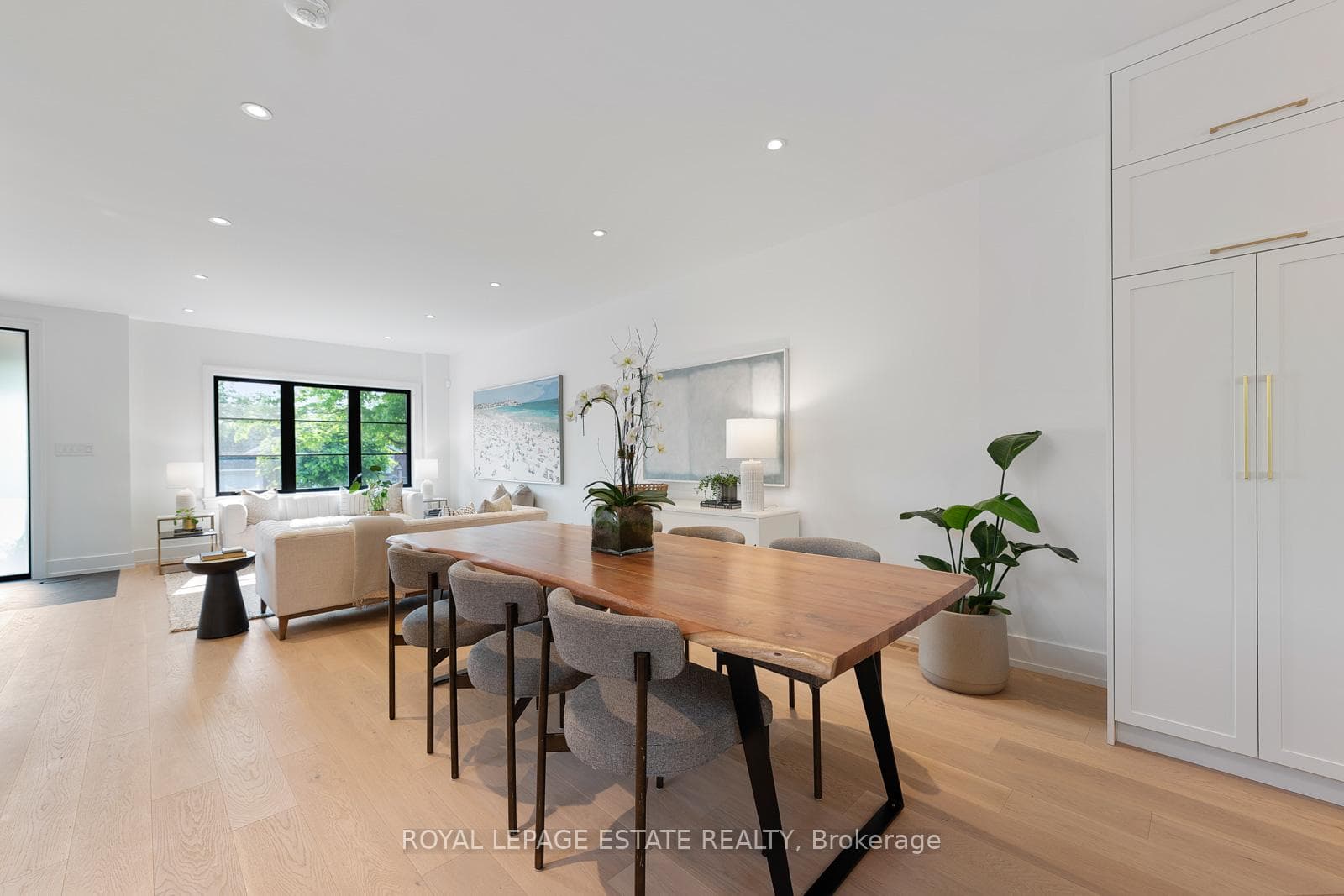 11 Hunt Club Drive photo 12