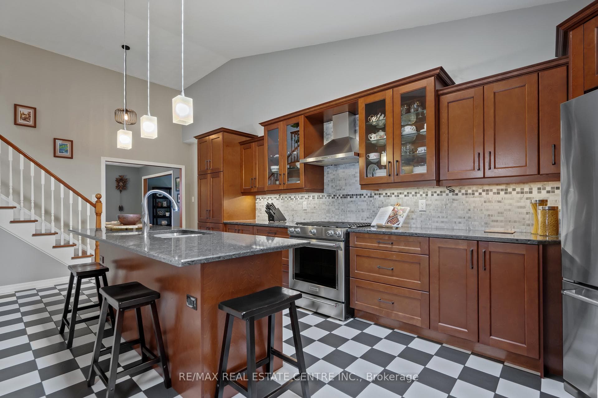 650 Champlain Boulevard photo 13