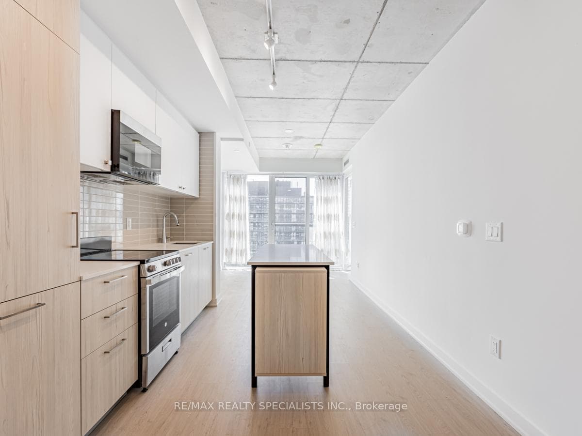 65 MUTUAL Street Unit 3003 photo 9