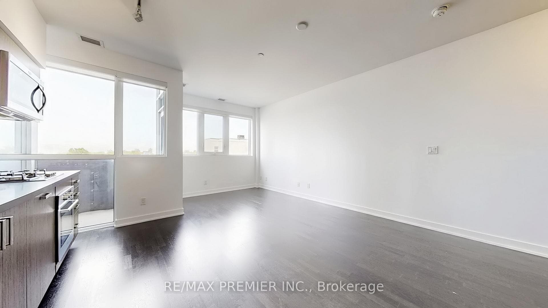 501 St Clair Avenue Unit 420 photo 15