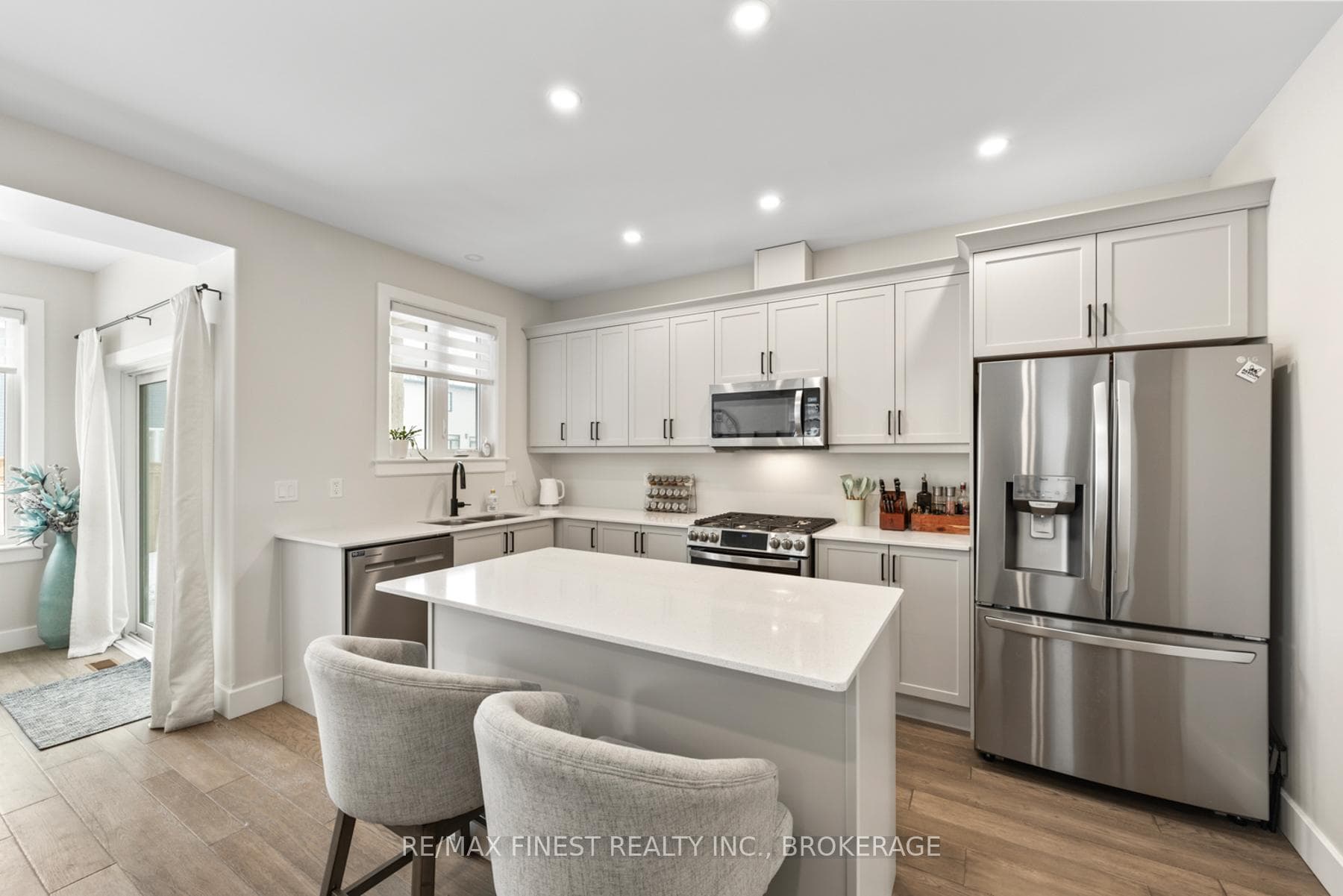 88 Potter Drive photo 6