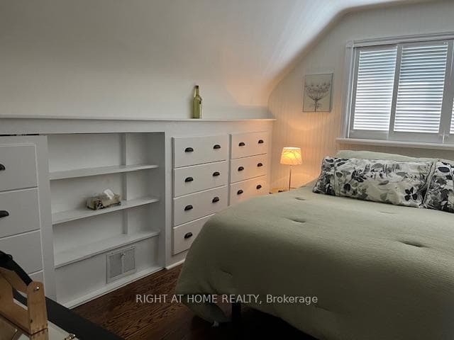 Principal bedroom