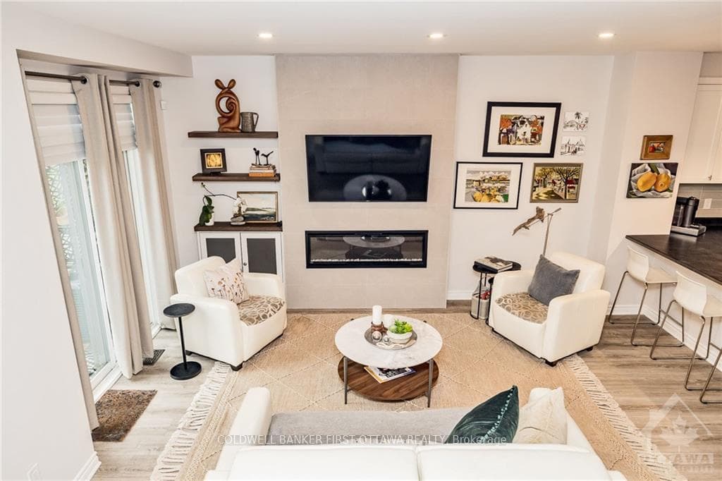 26 CASPIAN Row photo 10