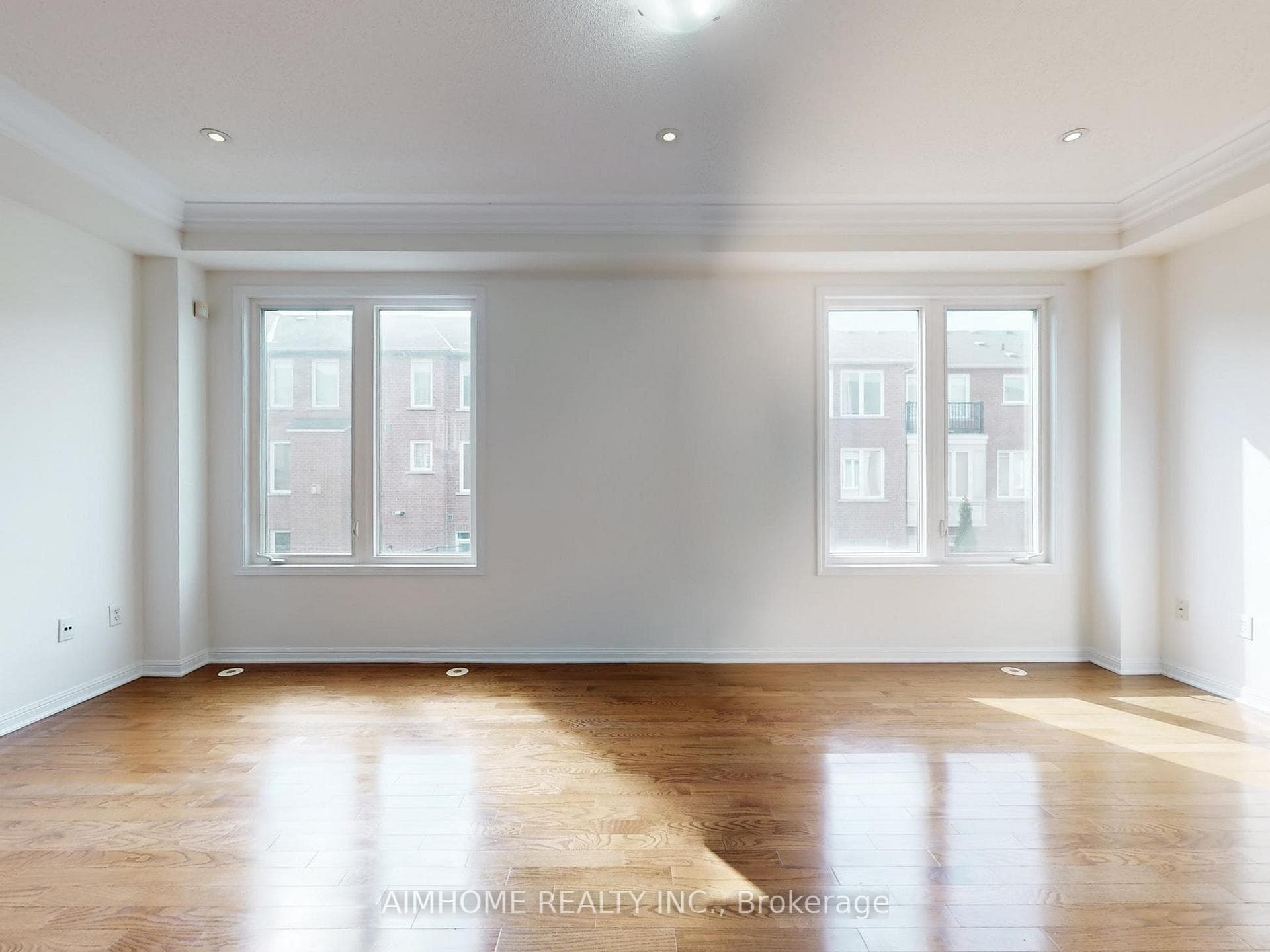 13 Yates Avenue photo 4