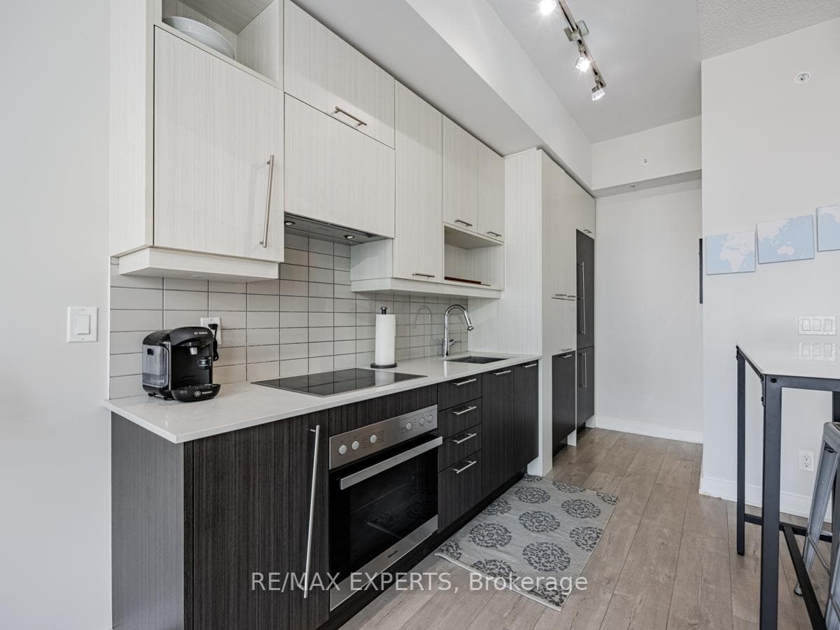 30 Nelson Street Unit 1608 photo 4