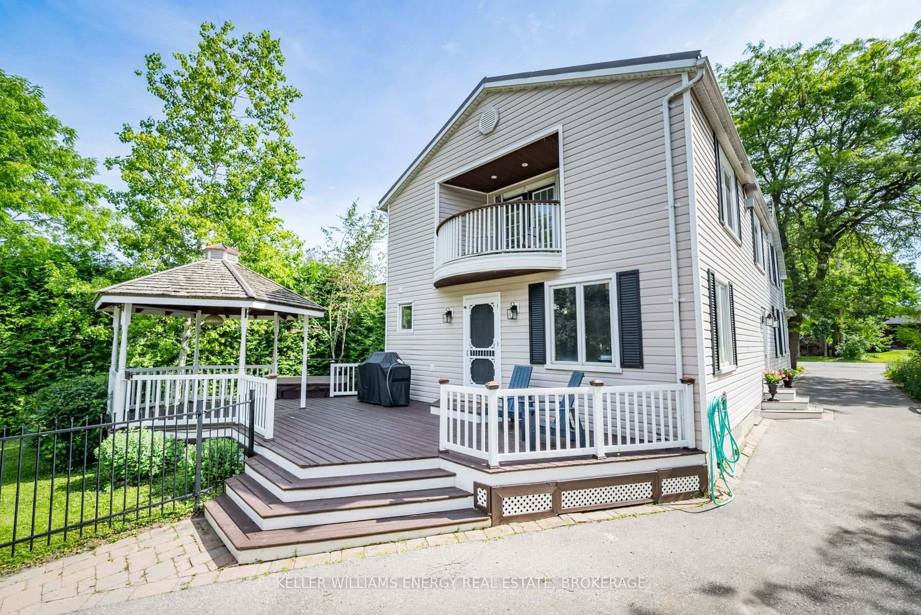 22 Third Avenue photo 27