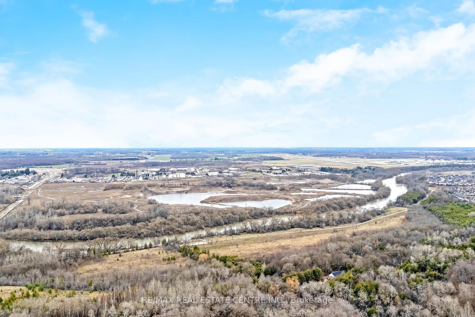 Grand River & trails close by