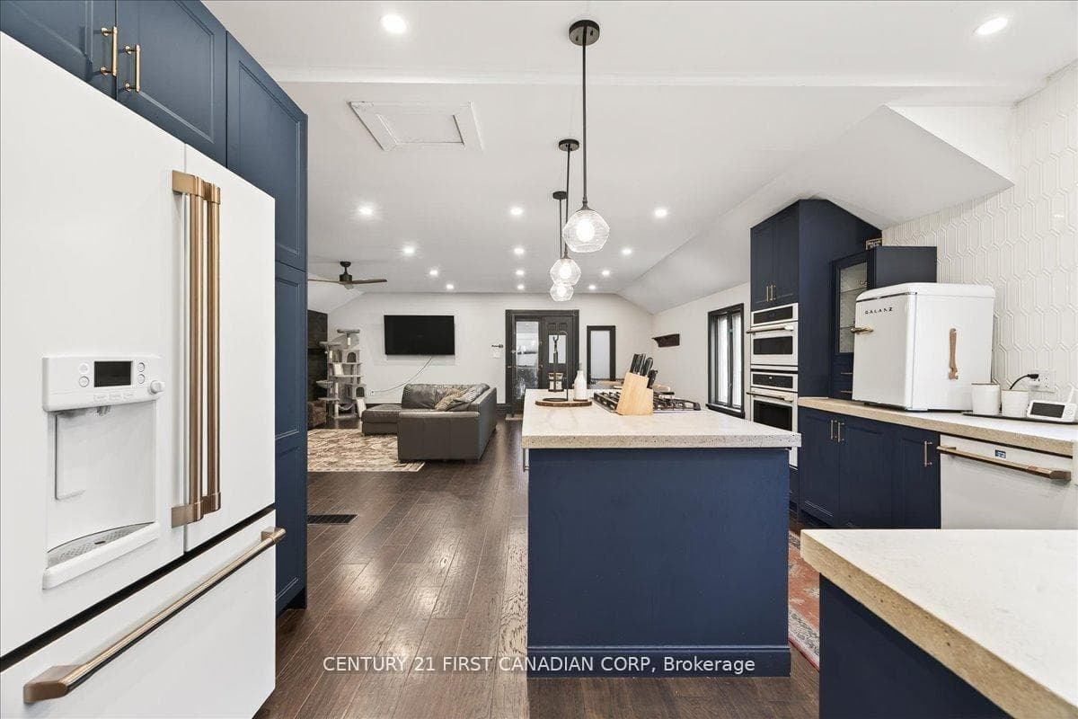 18 Colborne Street photo 16