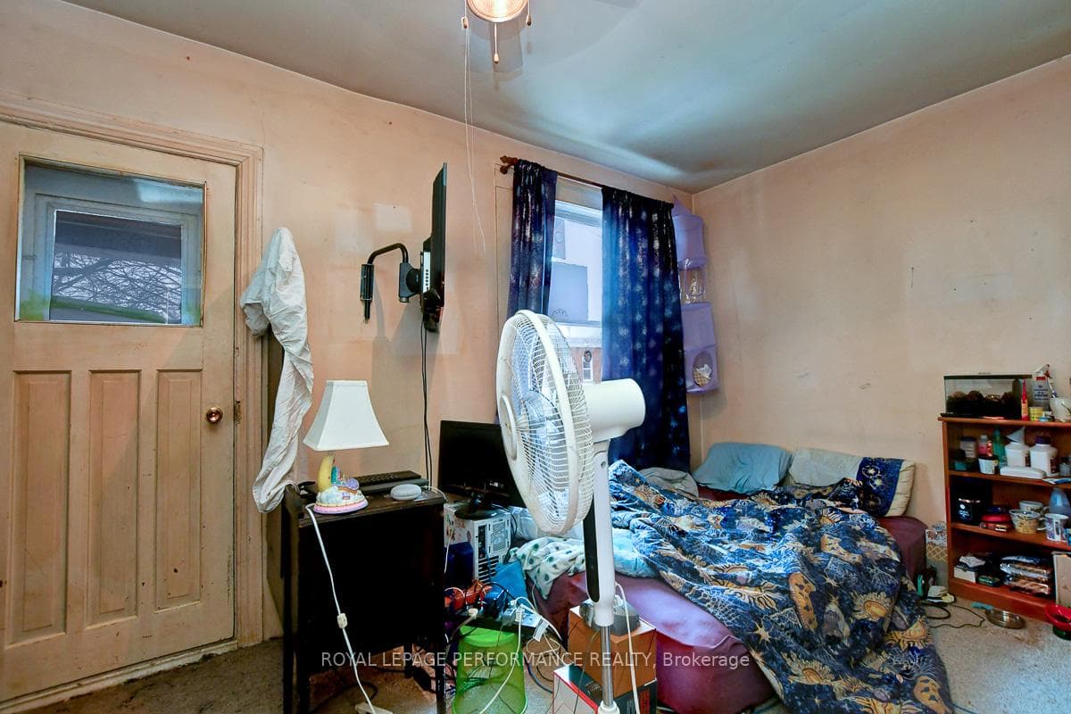 252 Arlington Avenue photo 17
