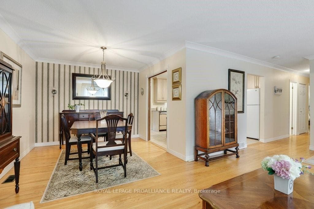 134 PADDOCK Way photo 7