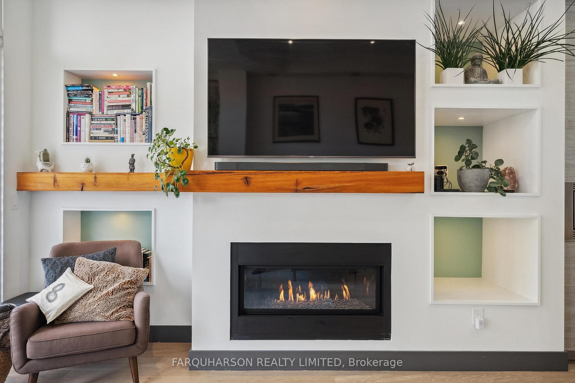 38 Eaton Avenue photo 11