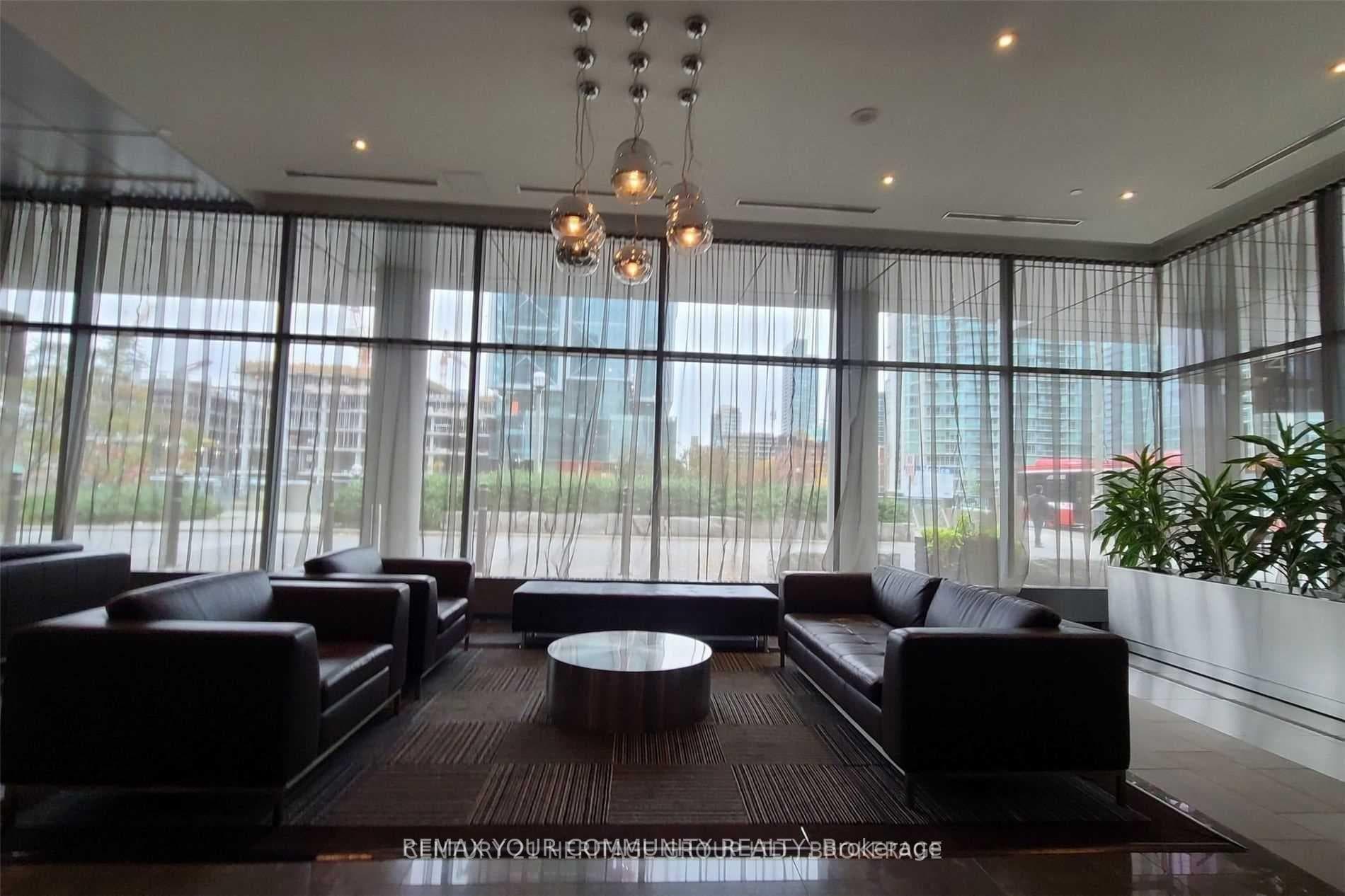 4k Spadina Avenue Unit 919 photo 6