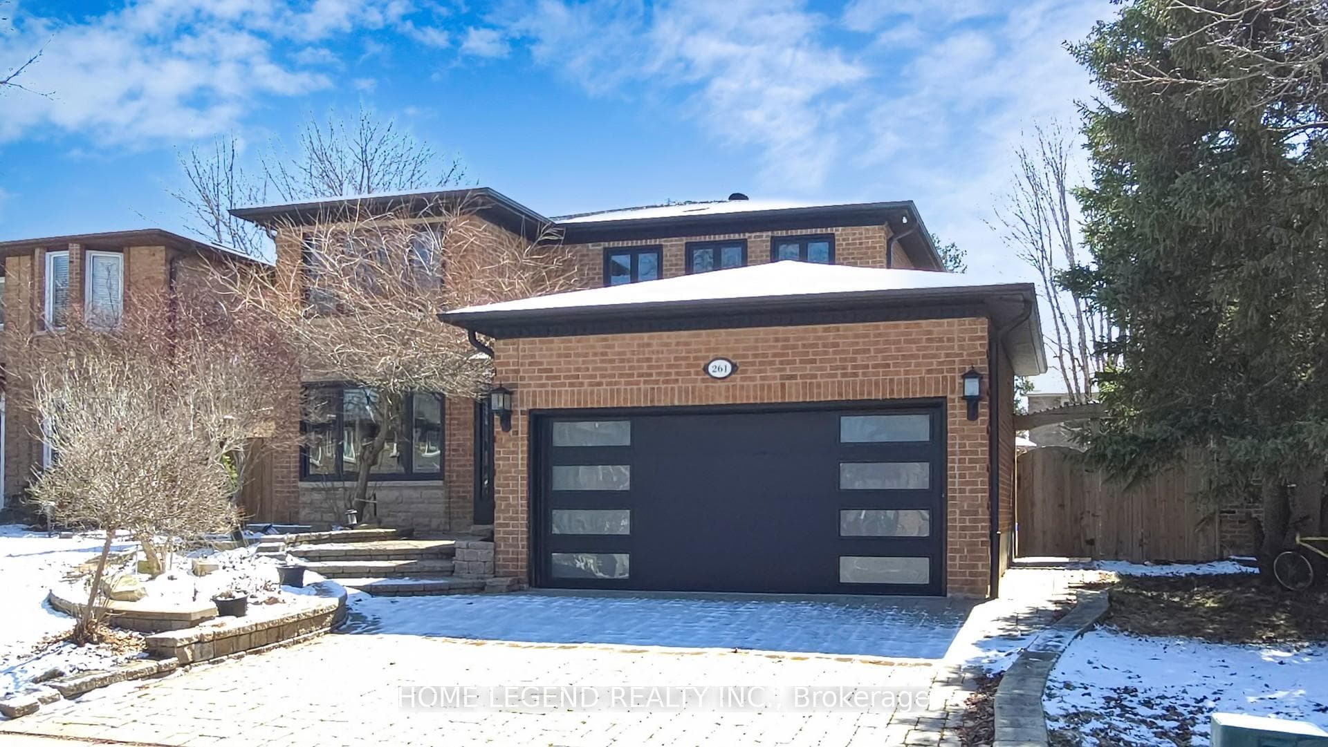 261 Fincham Avenue photo 1