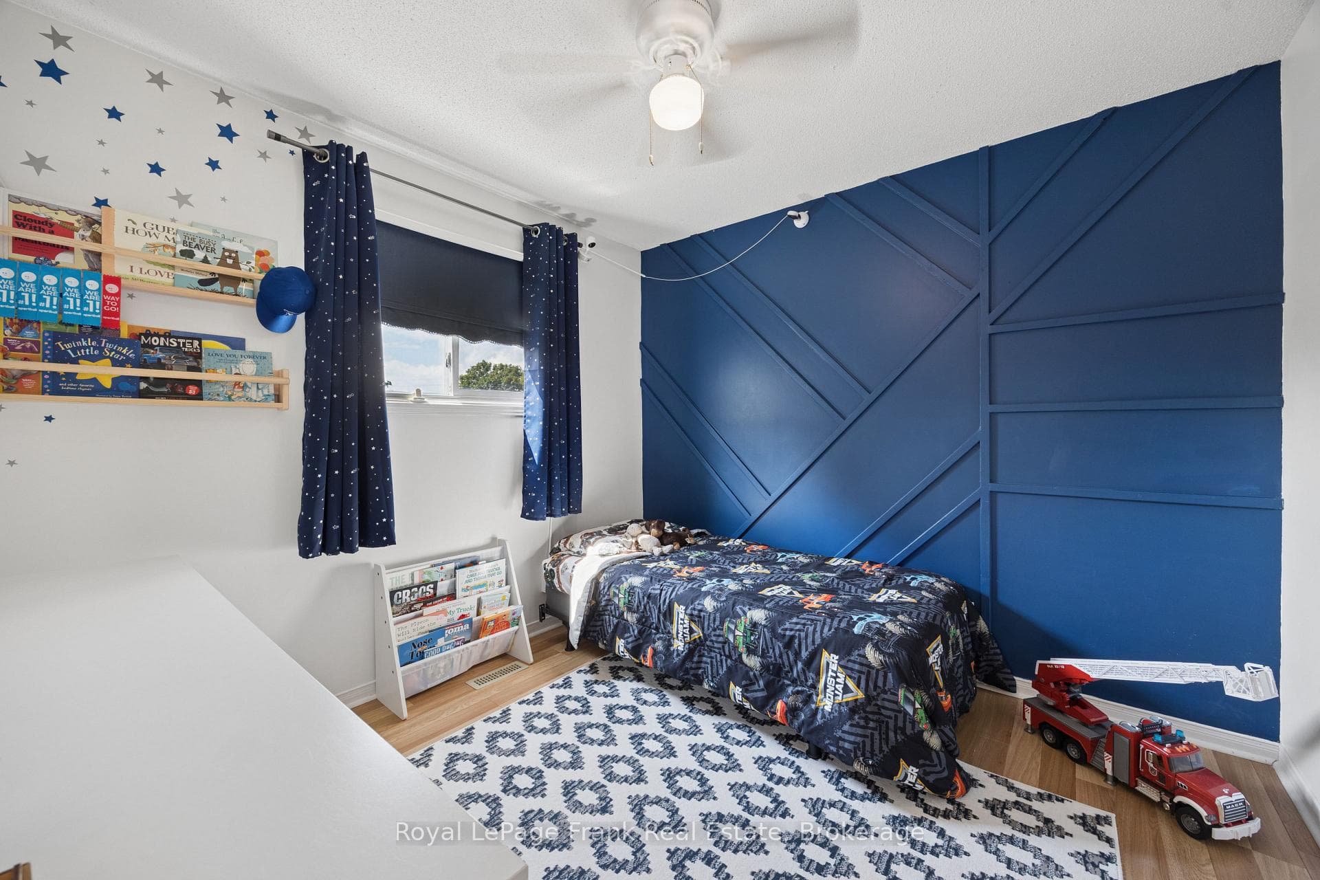 9 Giles Court photo 17