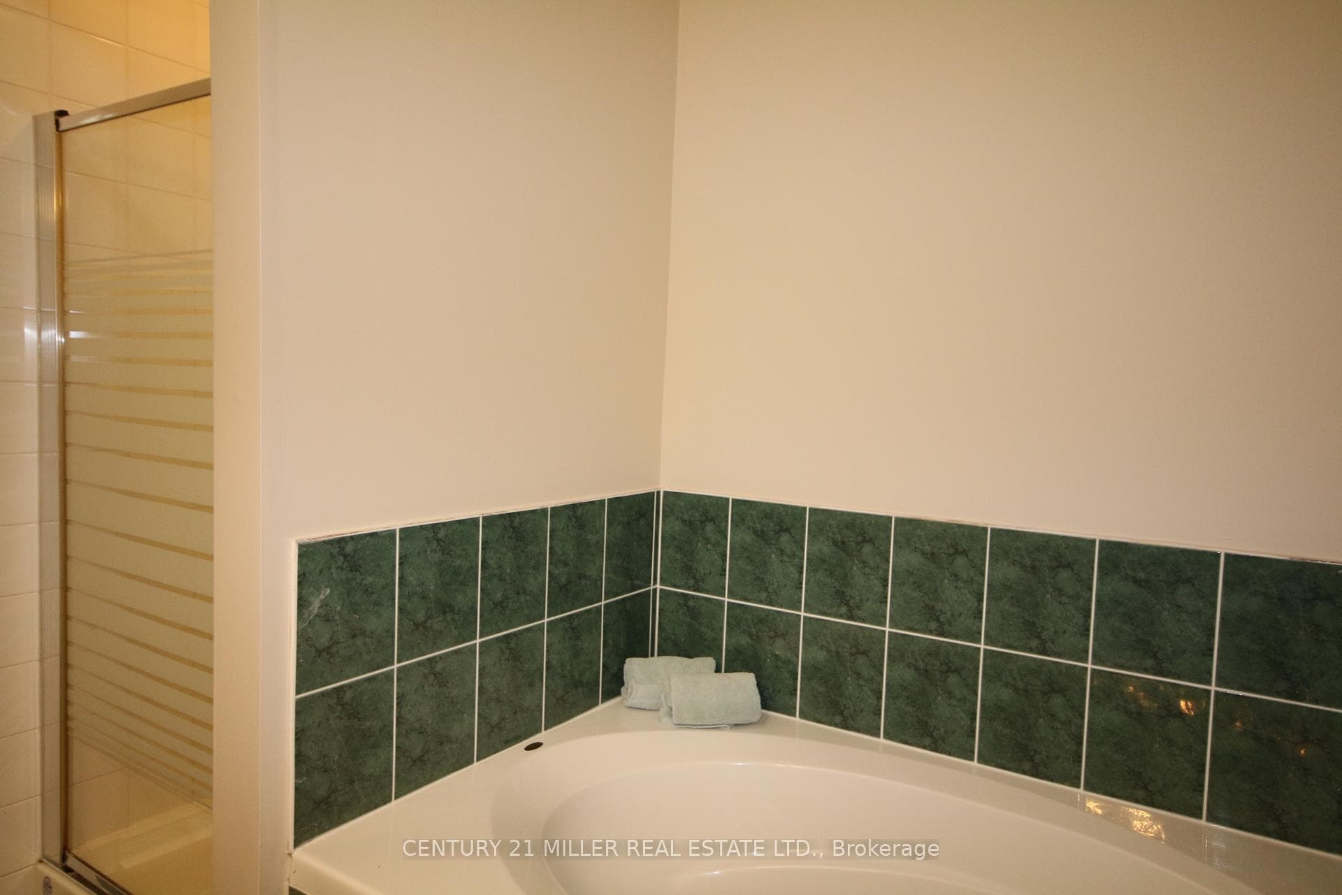5530 Glen Erin Drive Unit 140 photo 23