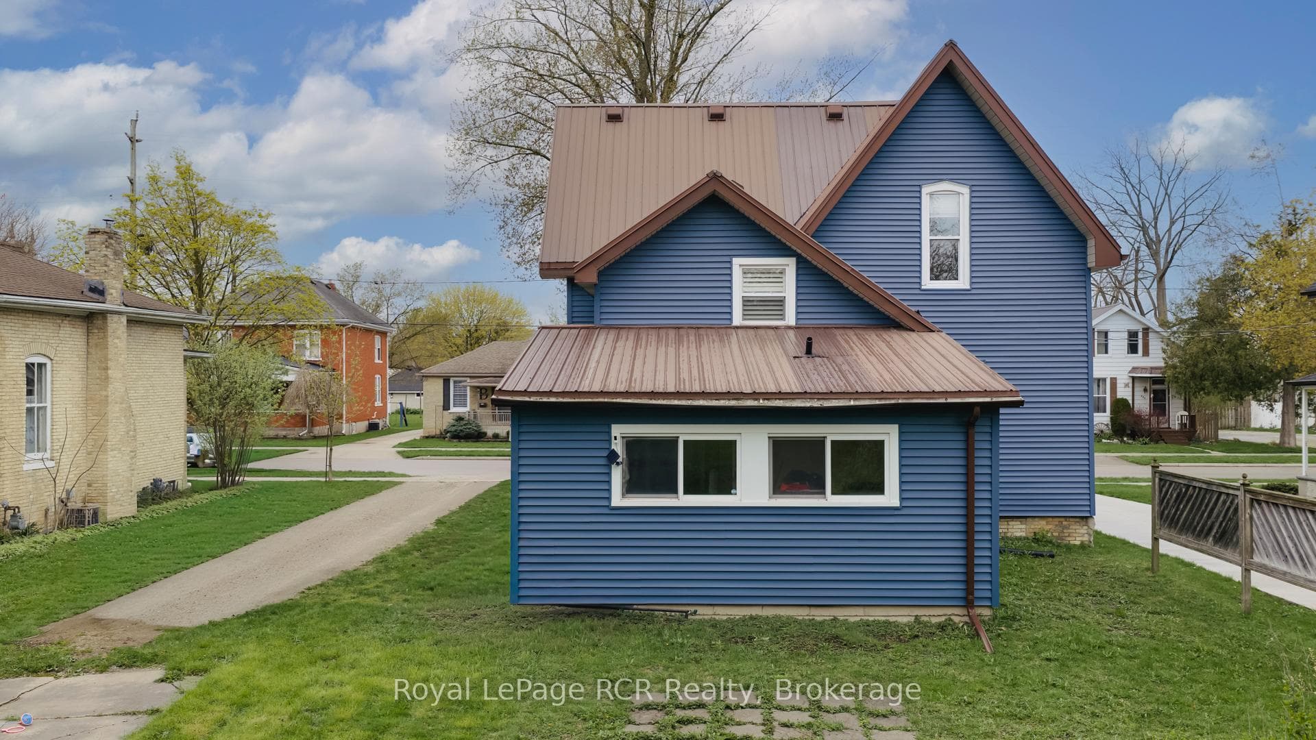 236 Andrew Street photo 30